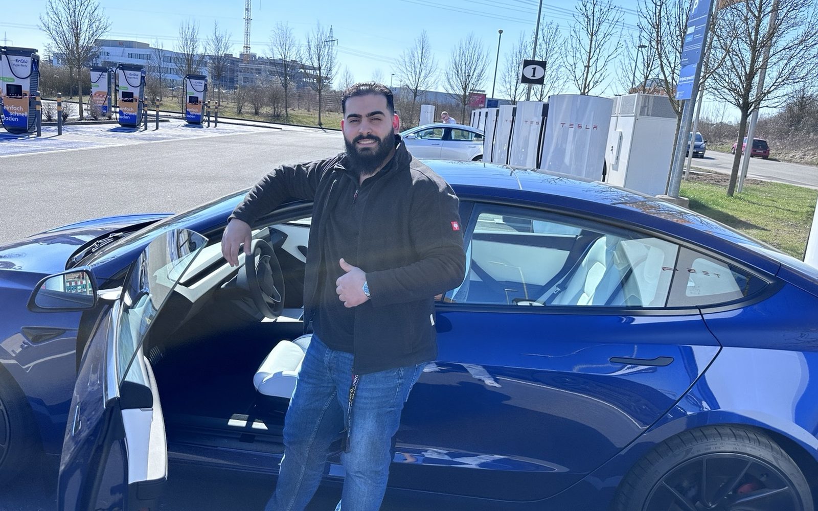EA Automobile Fahrzeug
