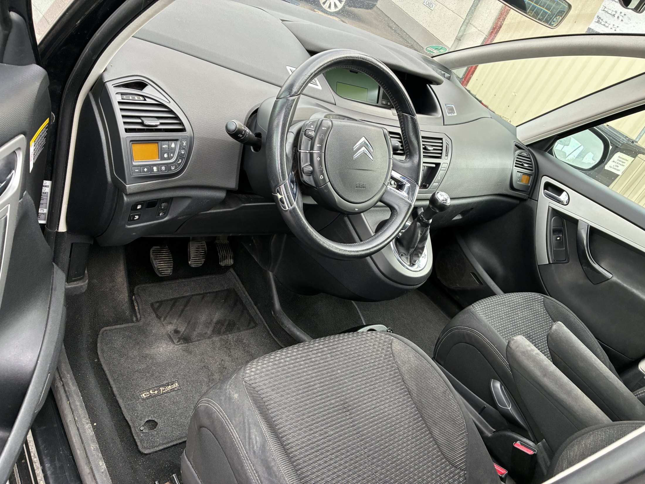 Citroën C4 Picasso | Panoramadach | Klimaautomatik | AHK | PDC | 7 Sitzer bei EA Automobile Schwalbach