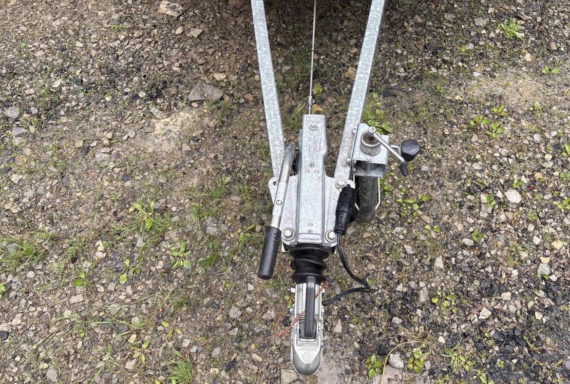 Anhänger Blyss K270 Planenaufbau zGG 2700kg (Gesamtgewicht 300Kg) MwSt. Ausweisbar bei EA Automobile Schwalbach