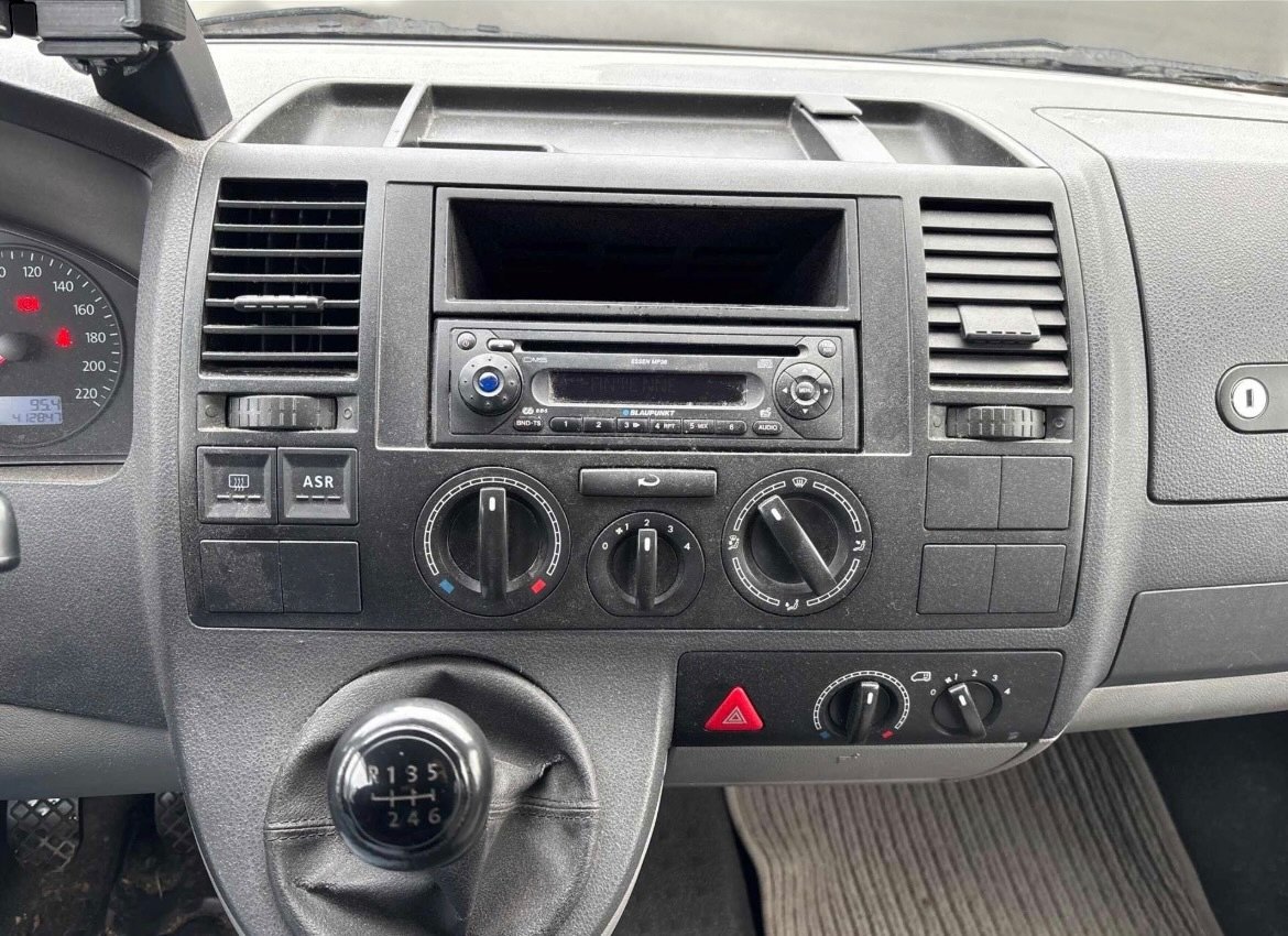 VW Transporter T5 Kombi lang 2.5 TDI | LKW Zulassung | 1. Hand bei EA Automobile Schwalbach