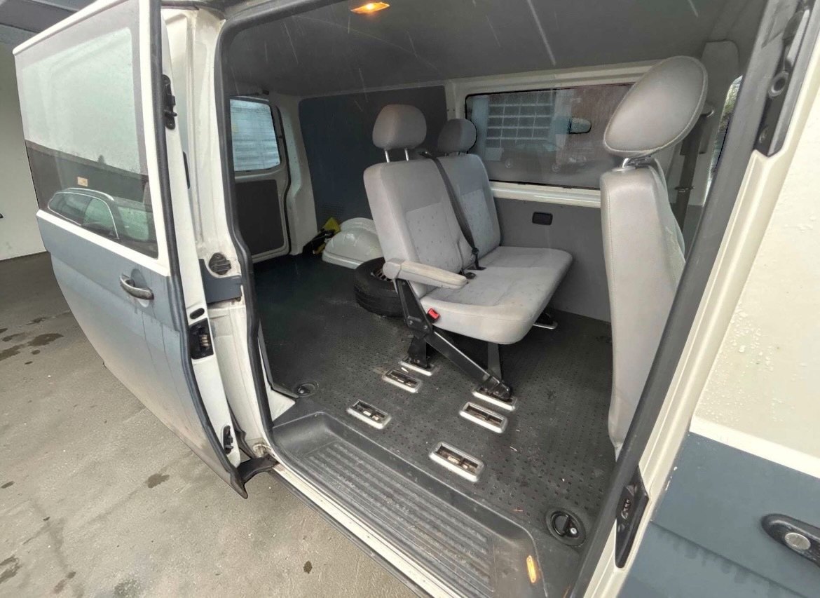 VW Transporter T5 Kombi lang 2.5 TDI | LKW Zulassung | 1. Hand bei EA Automobile Schwalbach