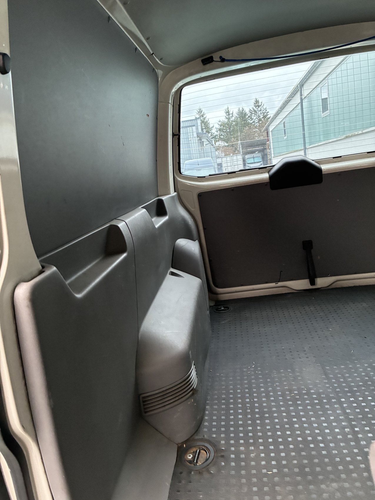 VW Transporter T5 Kombi lang 2.5 TDI | LKW Zulassung | 1. Hand bei EA Automobile Schwalbach