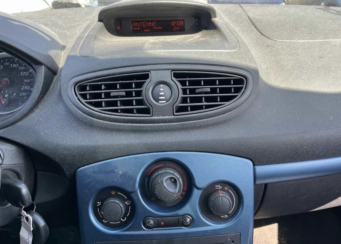 Renault Clio3 1.2 16V Extreme | 1. Hand | Klima | Zahnriemen Neu bei EA Automobile Schwalbach