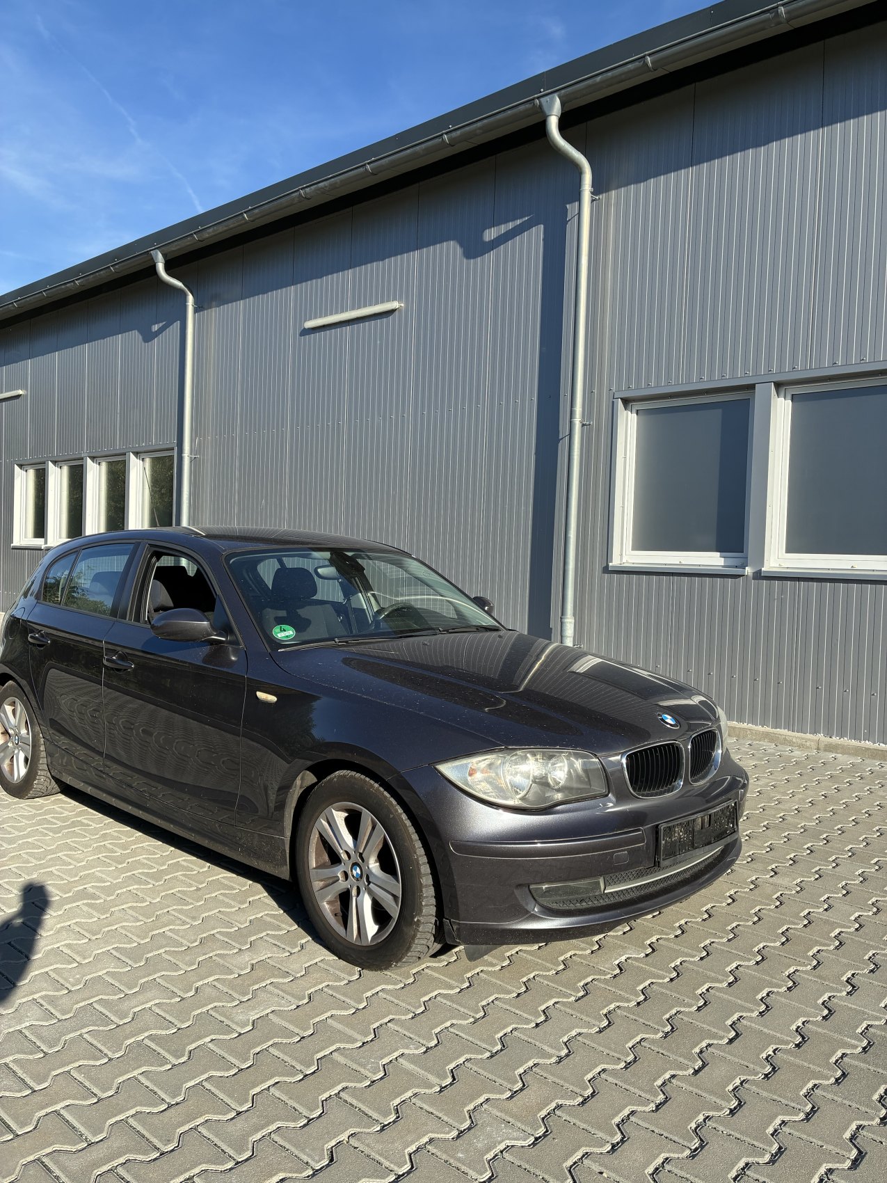 BMW 118d | 143 PS | M Packet| Navi | PDC | Klimaautomatik | TÜV bei EA Automobile Schwalbach
