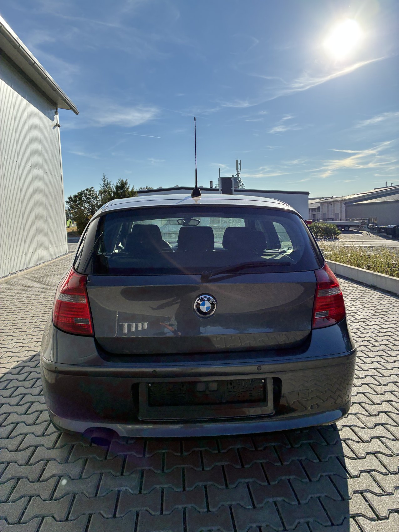 BMW 118d | 143 PS | M Packet| Navi | PDC | Klimaautomatik | TÜV bei EA Automobile Schwalbach