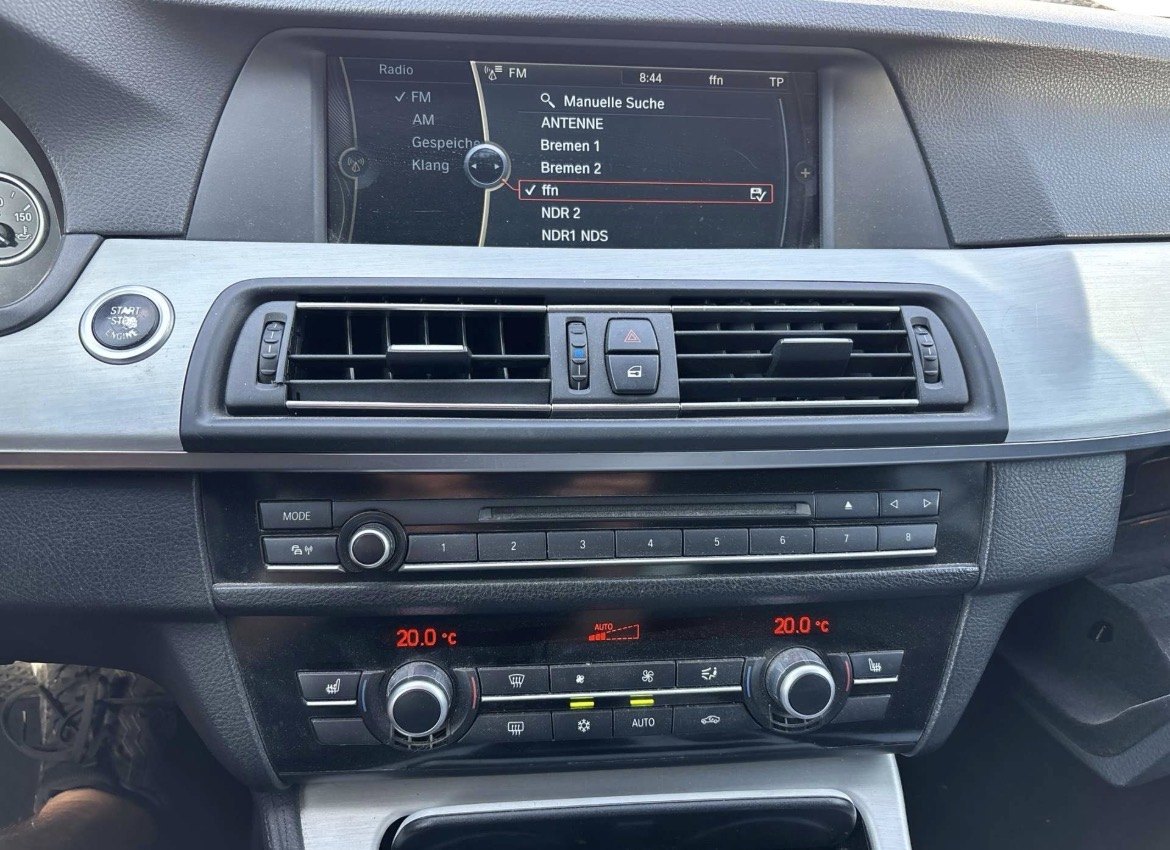 BMW 520d Touring Automatik | Navi | AHK | PDC | TÜV Neu bei EA Automobile Schwalbach