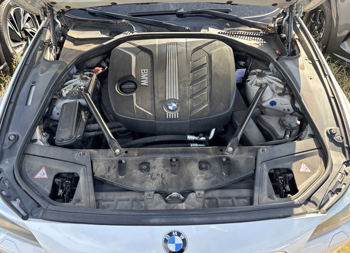 BMW 520d Touring Automatik | Navi | AHK | PDC | TÜV Neu bei EA Automobile Schwalbach