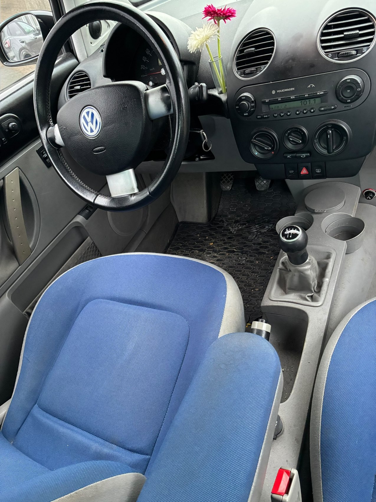 Volkswagen Beetle 1.6 | TÜV bis 02/2027 bei EA Automobile Schwalbach