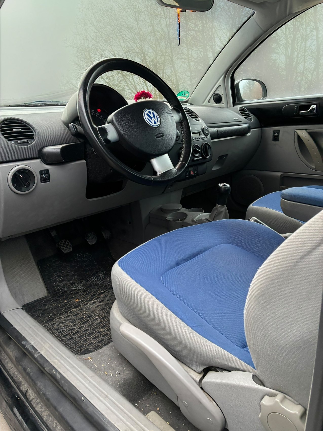 Volkswagen Beetle 1.6 | TÜV bis 02/2027 bei EA Automobile Schwalbach