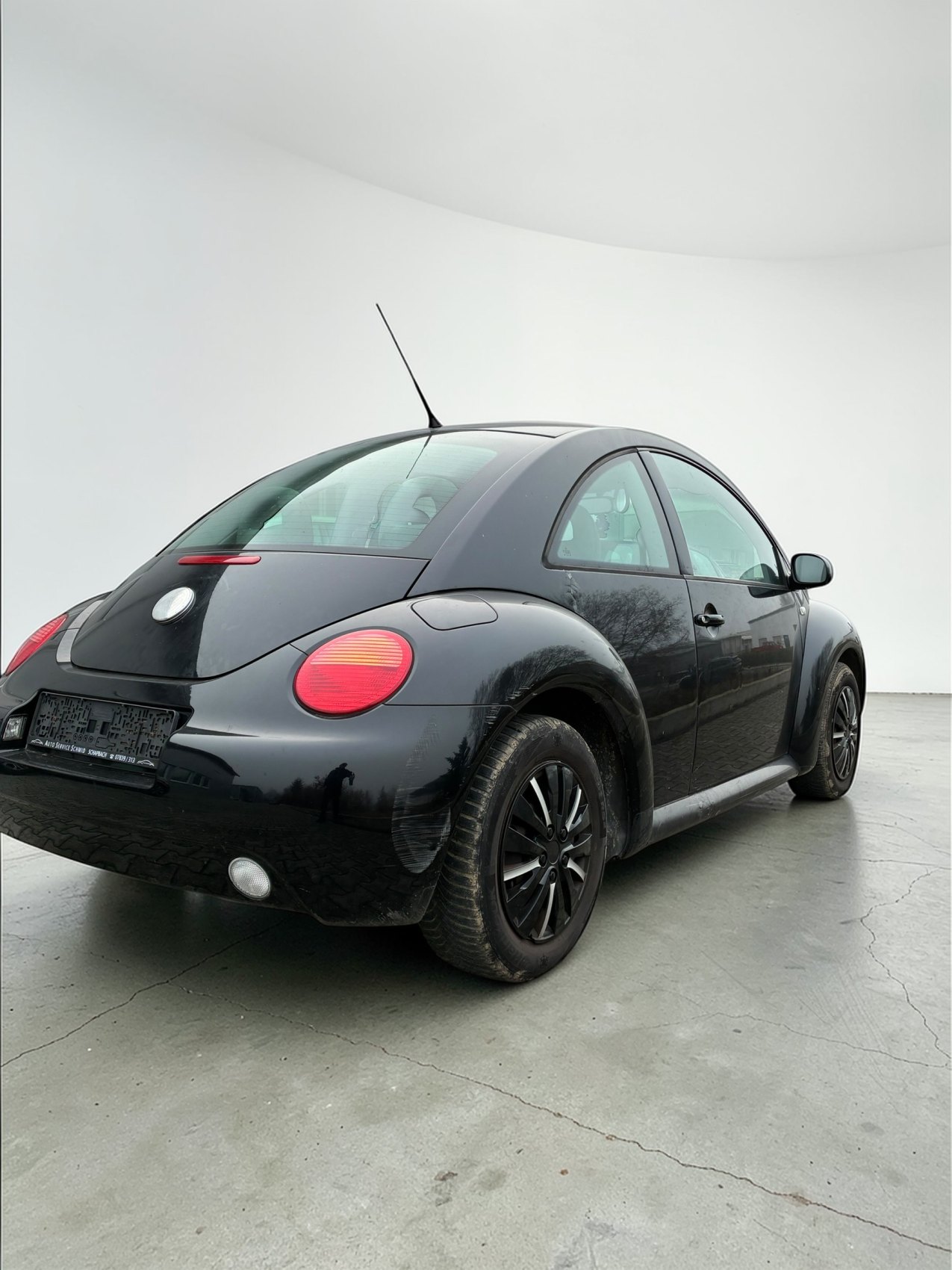 Volkswagen Beetle 1.6 | TÜV bis 02/2027 bei EA Automobile Schwalbach